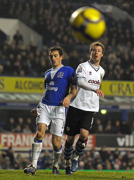 与之相对 与之相对