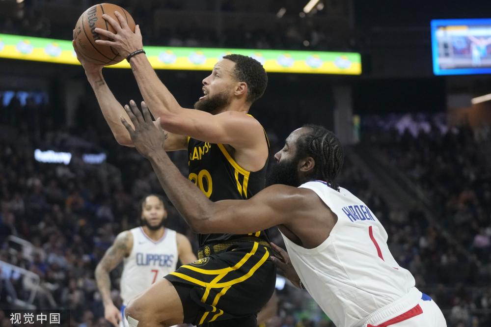 六名前锋的 六名前锋的