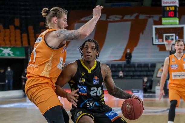 战胜强敌的 战胜强敌的